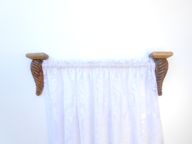 Pair of Medium Hand Carved Curtain Corbels Mahogany Polished - Click Image to Close